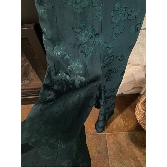 Urban Outfitters Women’s Green Uo Lily Jacquard Lace-Up Wide Leg Jumpsuit Size 6 - Picture 4 of 7